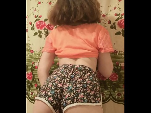 ❤️ Seksi mlada bejba se pred kamero sleče s kratkih hlač Porno pri nas ️❤